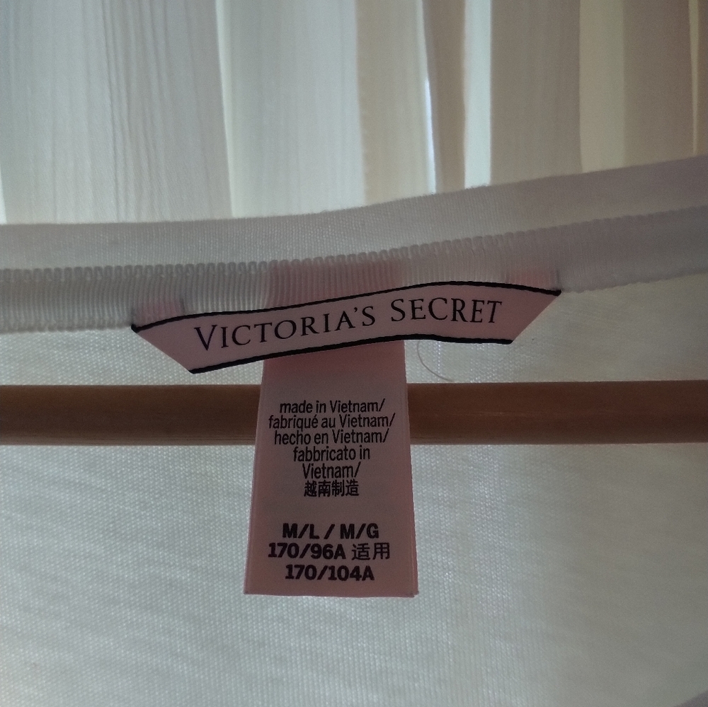 Victoria's Secret White Sleep Shirt Size Medium Chrome Spell Out Long Soft M - Picture 2 of 6